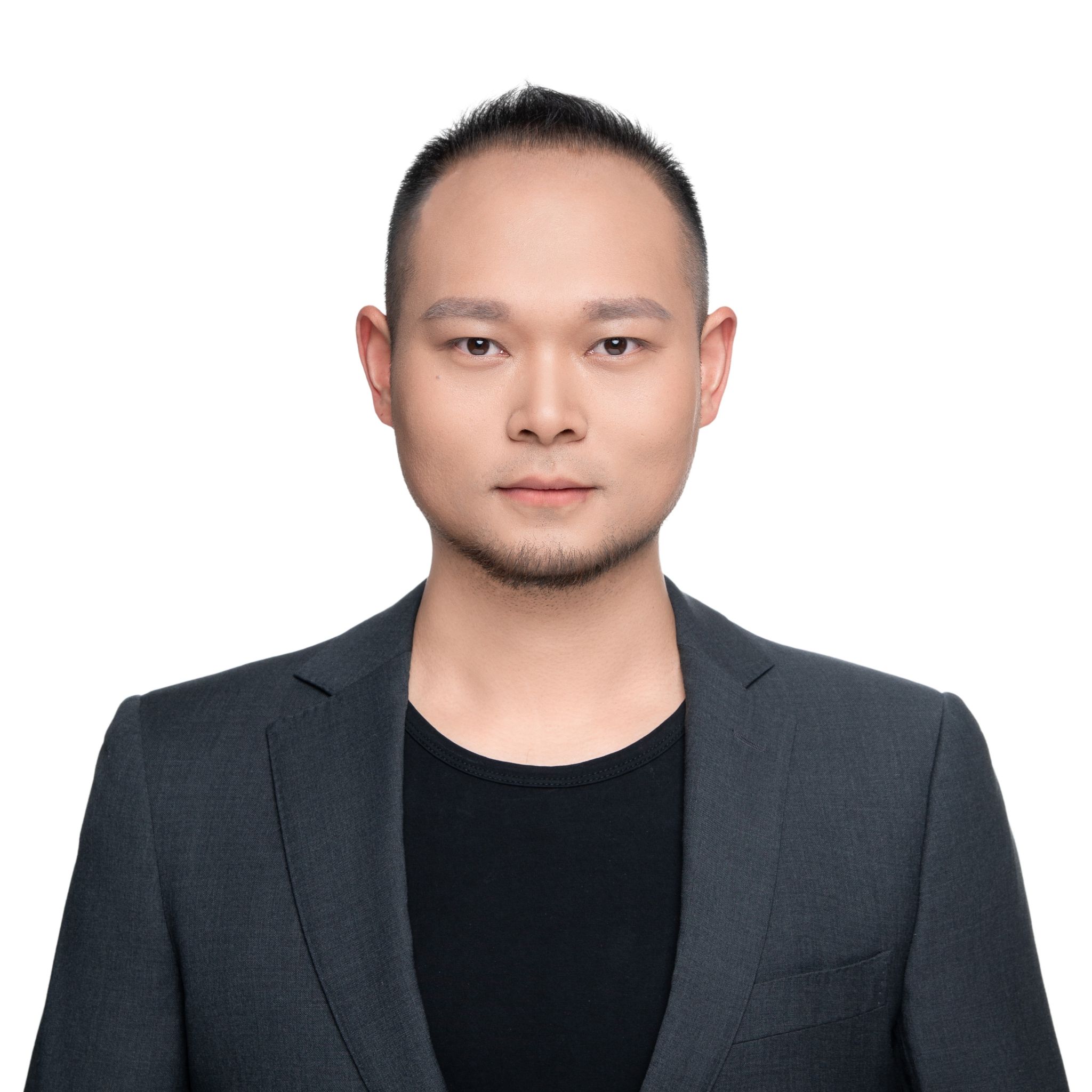 李伦宇